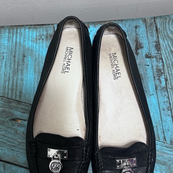 Michael Kors Women's HAMILTON MK Padlock Loafer Size 7 - Picture 8 of 14